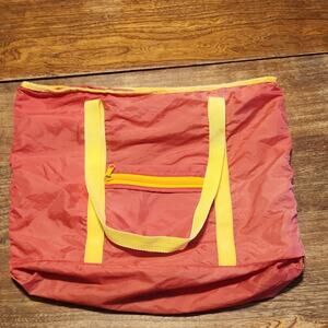 Avon Large Vintage Nylon Grip Gym Bag Red Yellow Zipper Adjustable Strap